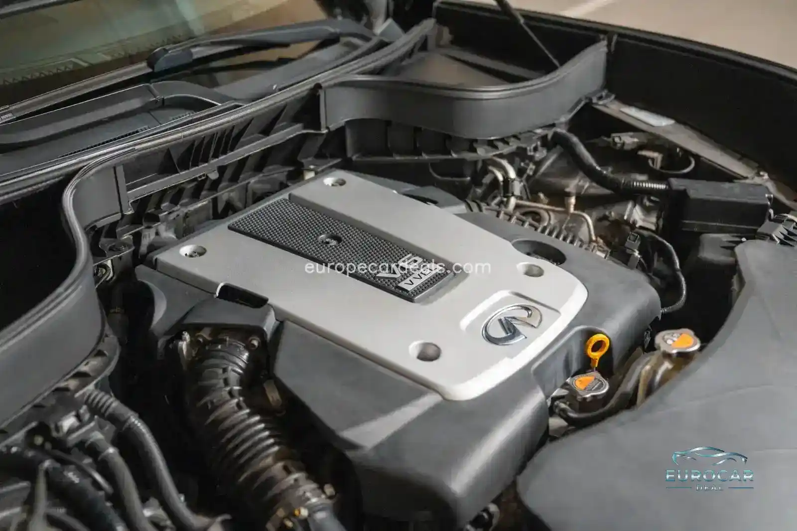 Infiniti QX70