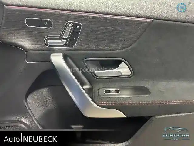 Mercedes-Benz A 220