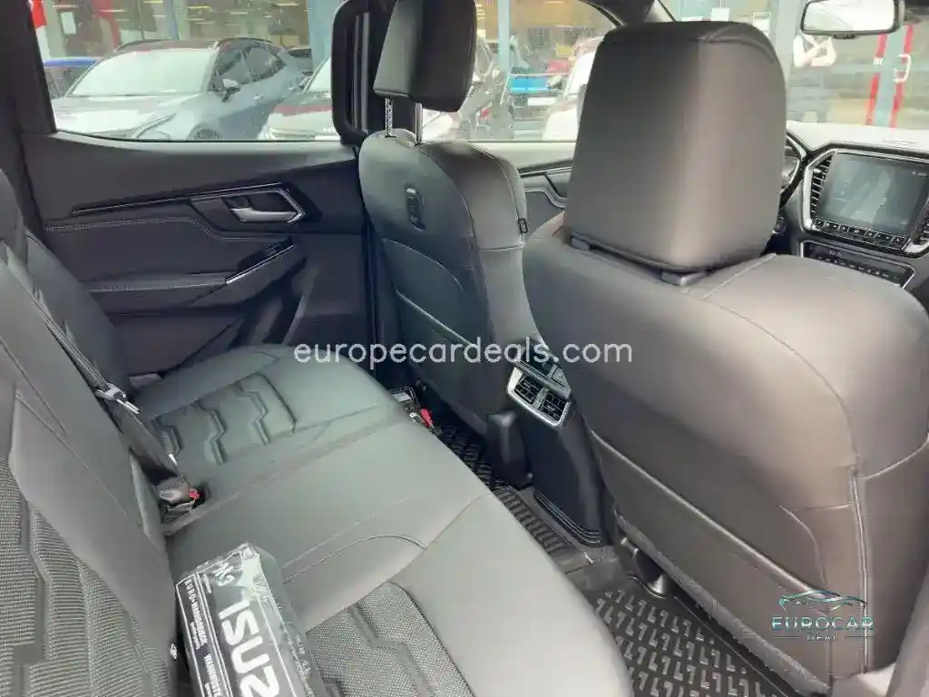 V-CROSS Doka 4WD Autom./RFK/AHK/LED/Leder
