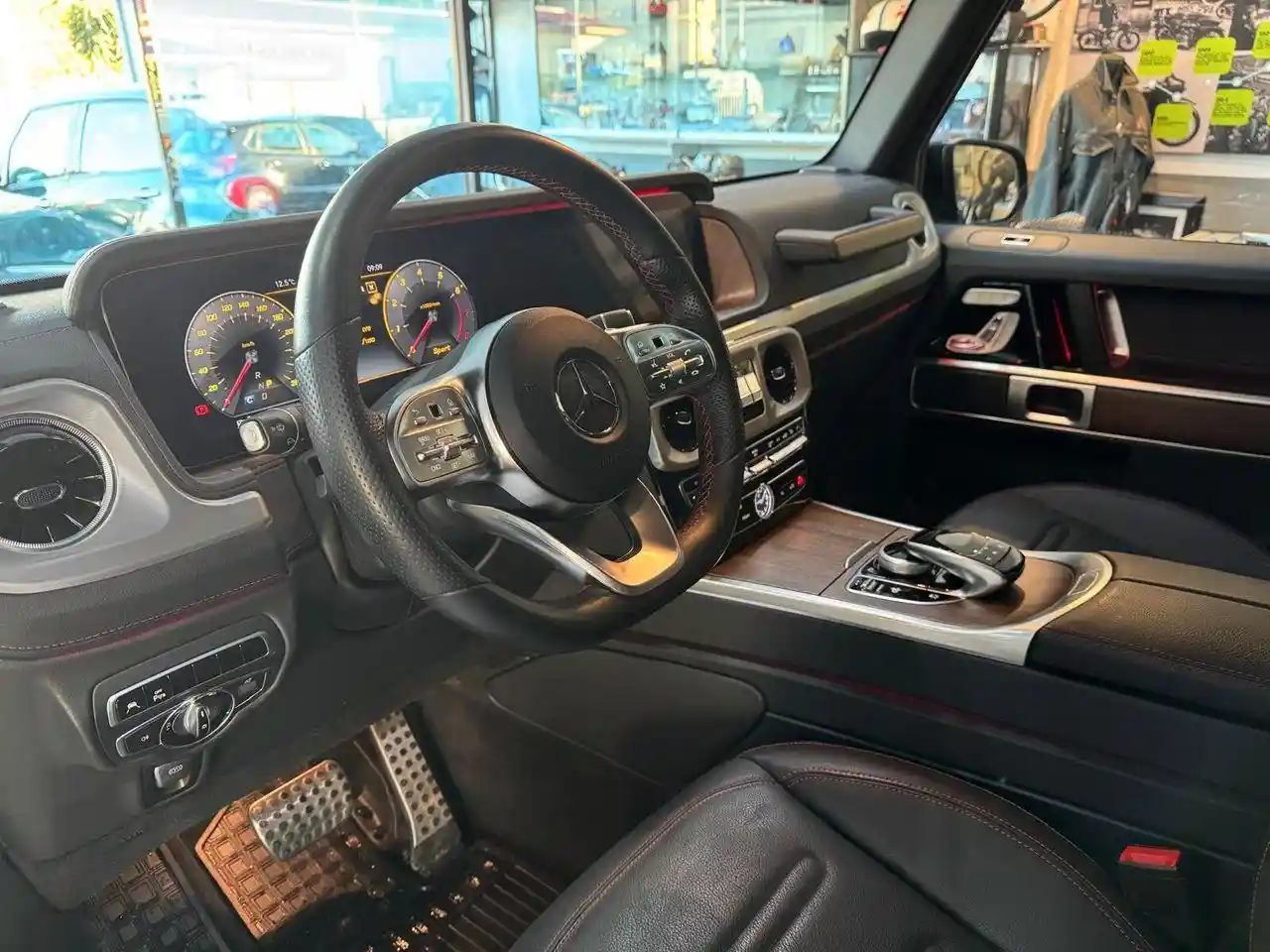 Mercedes-Benz G 500