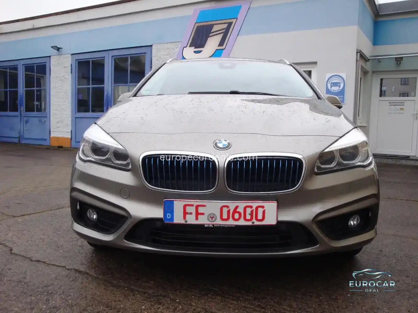BMW 225