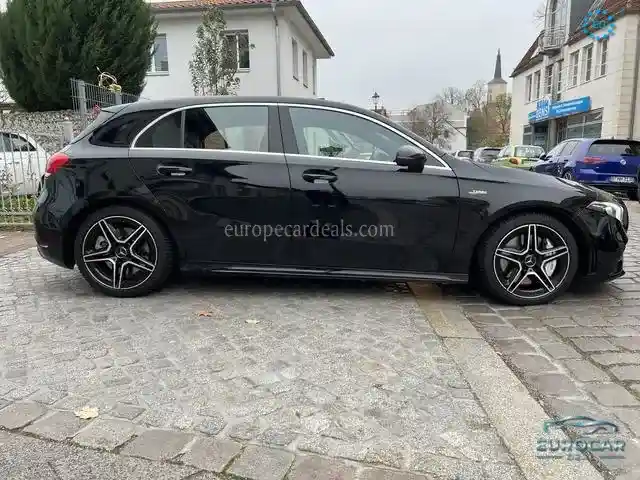 Mercedes-Benz A 35 AMG