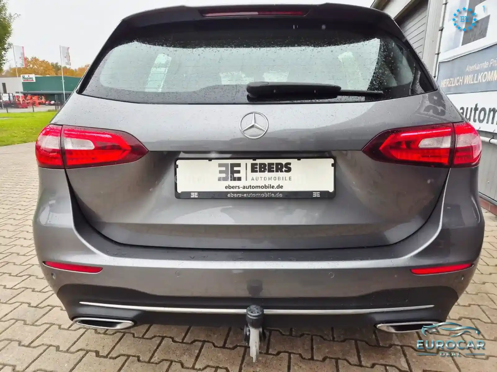 Mercedes-Benz B 180