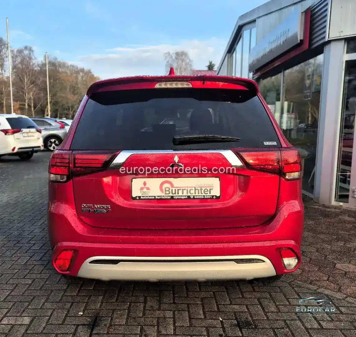 Mitsubishi Plug-in Hybrid Outlander