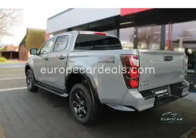 4×4 Double Cab V-CROSS Automatik