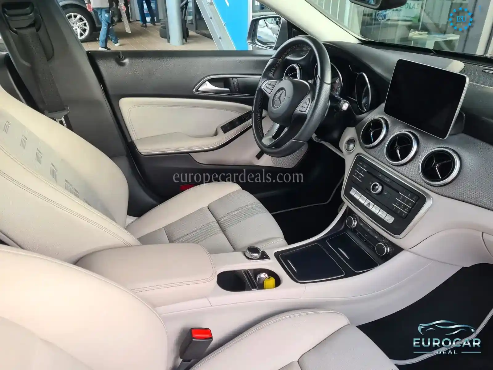 Mercedes-Benz CLA 180