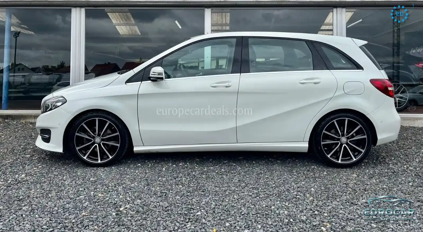 Mercedes-Benz B 180