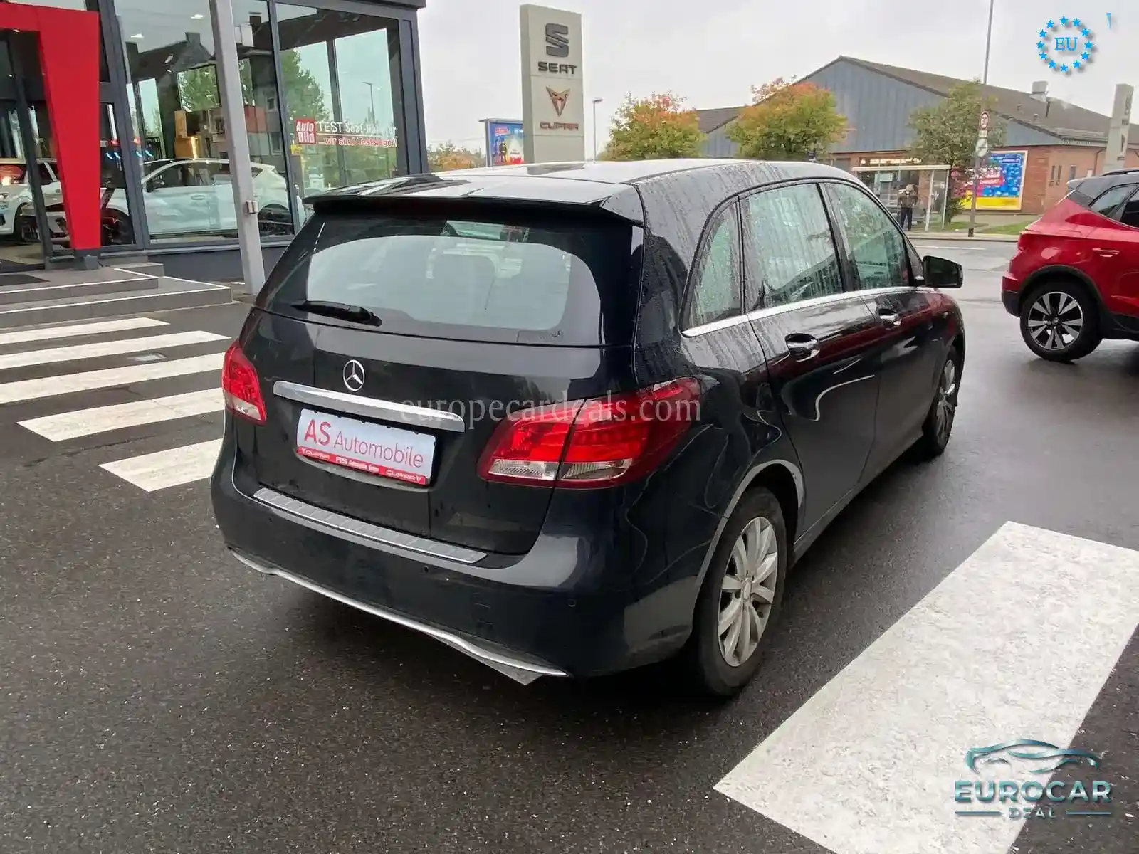 Mercedes-Benz B 180