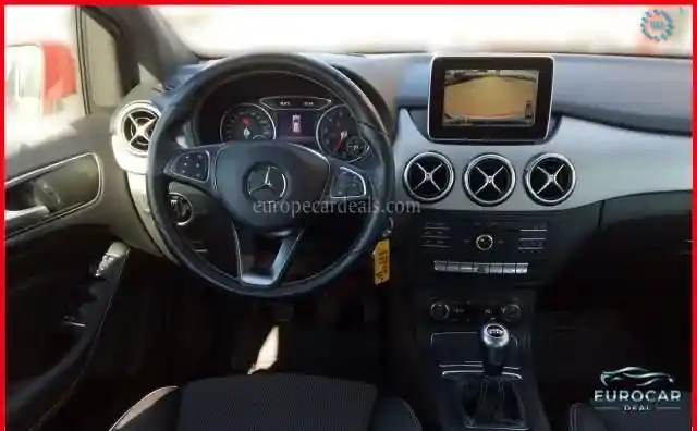 Mercedes-Benz B 200