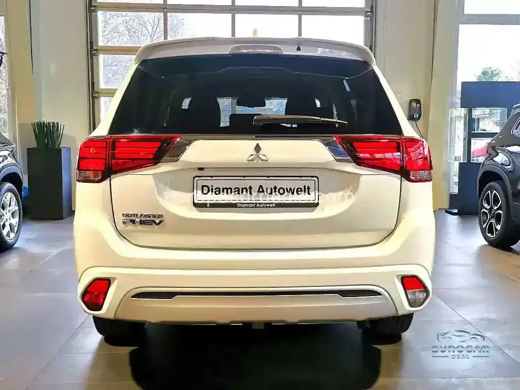 Mitsubishi Plug-in Hybrid Outlander