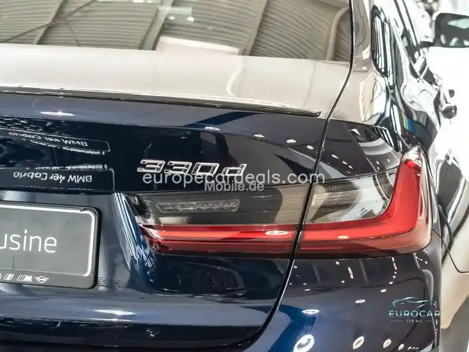 BMW 330