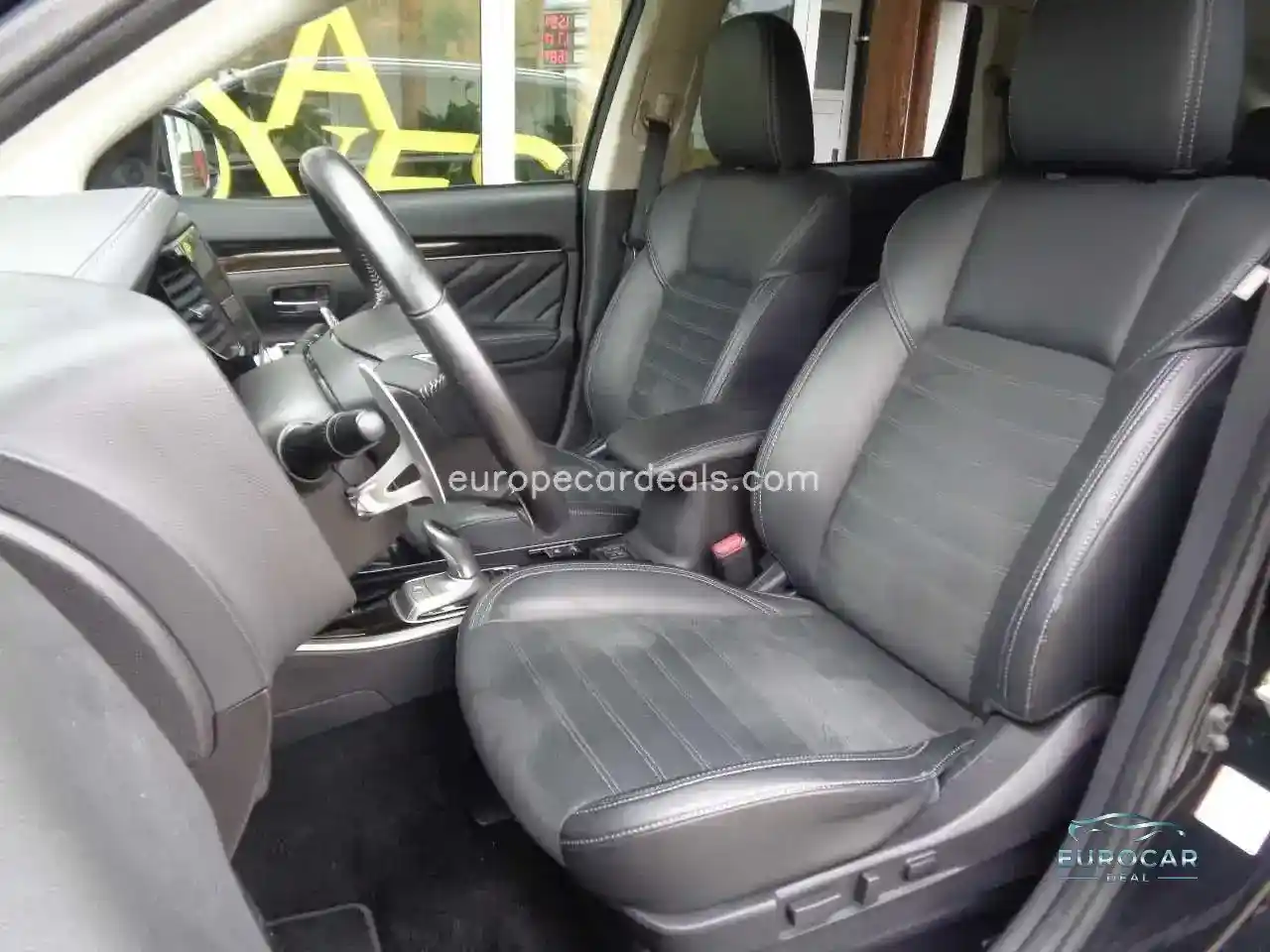 Mitsubishi Plug-in Hybrid Outlander
