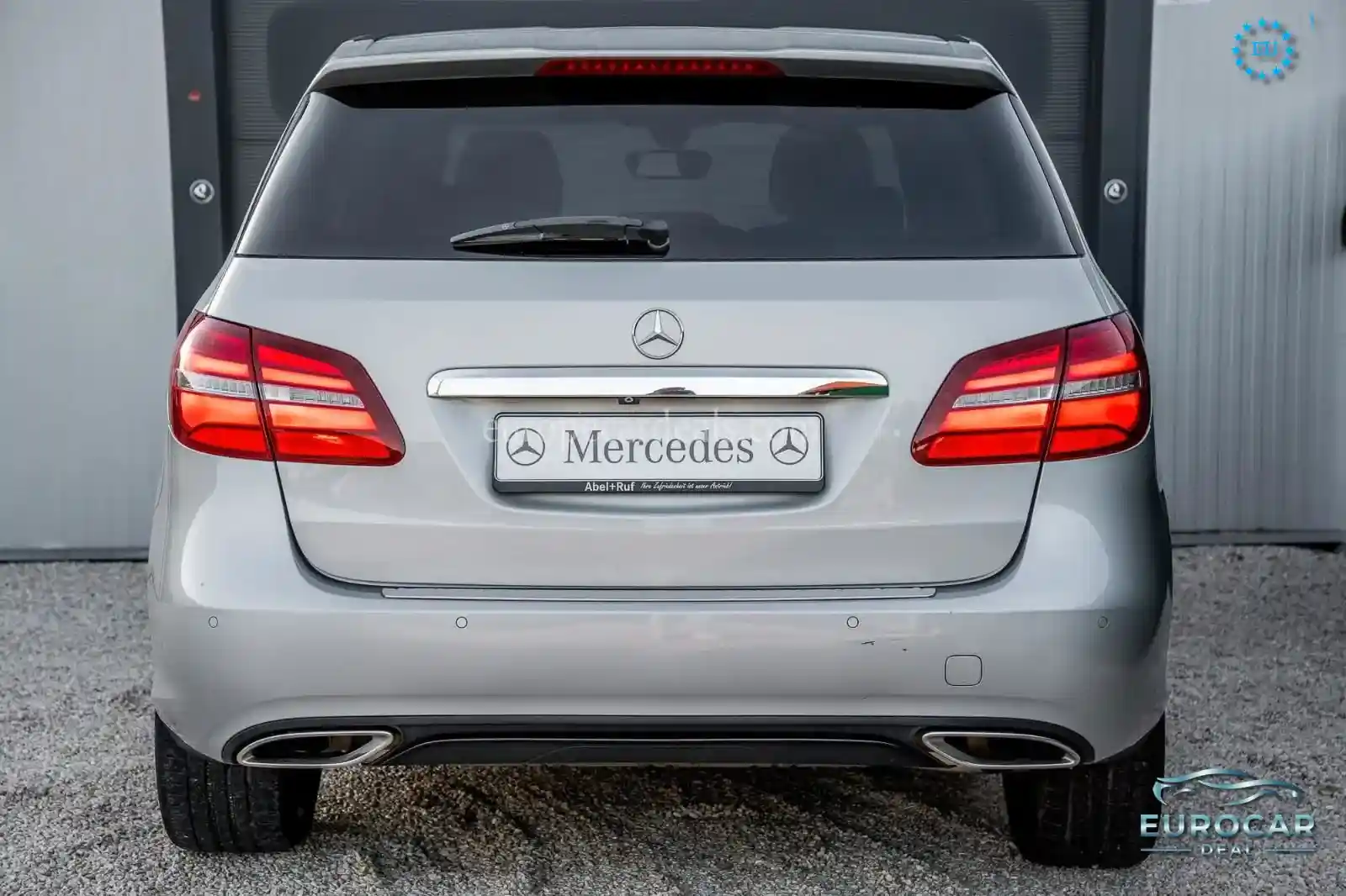 Mercedes-Benz B 200
