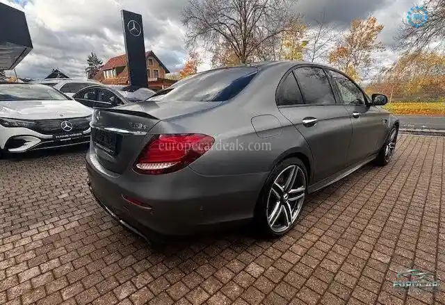 Mercedes-Benz E 63 AMG