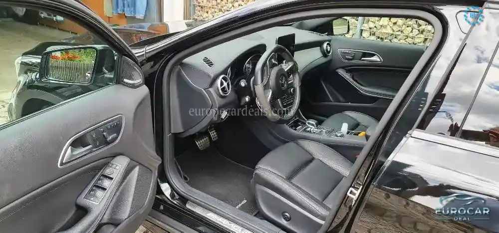 Mercedes-Benz A 45 AMG