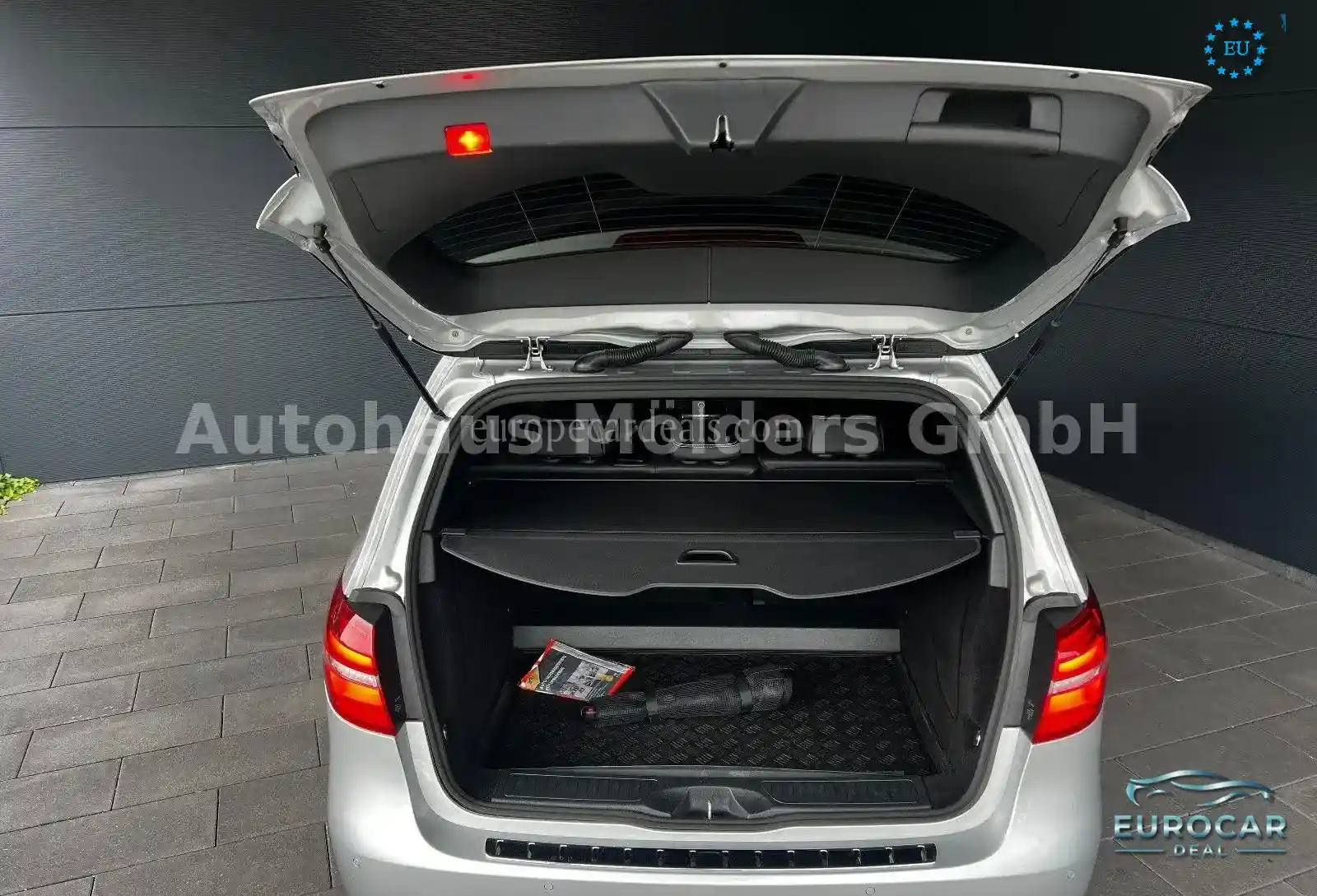 Mercedes-Benz B 220