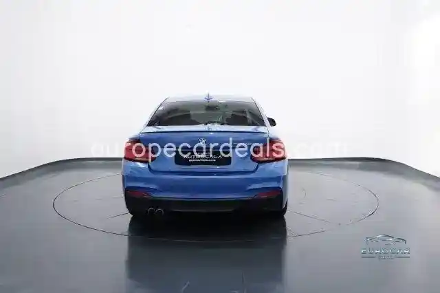 BMW 230