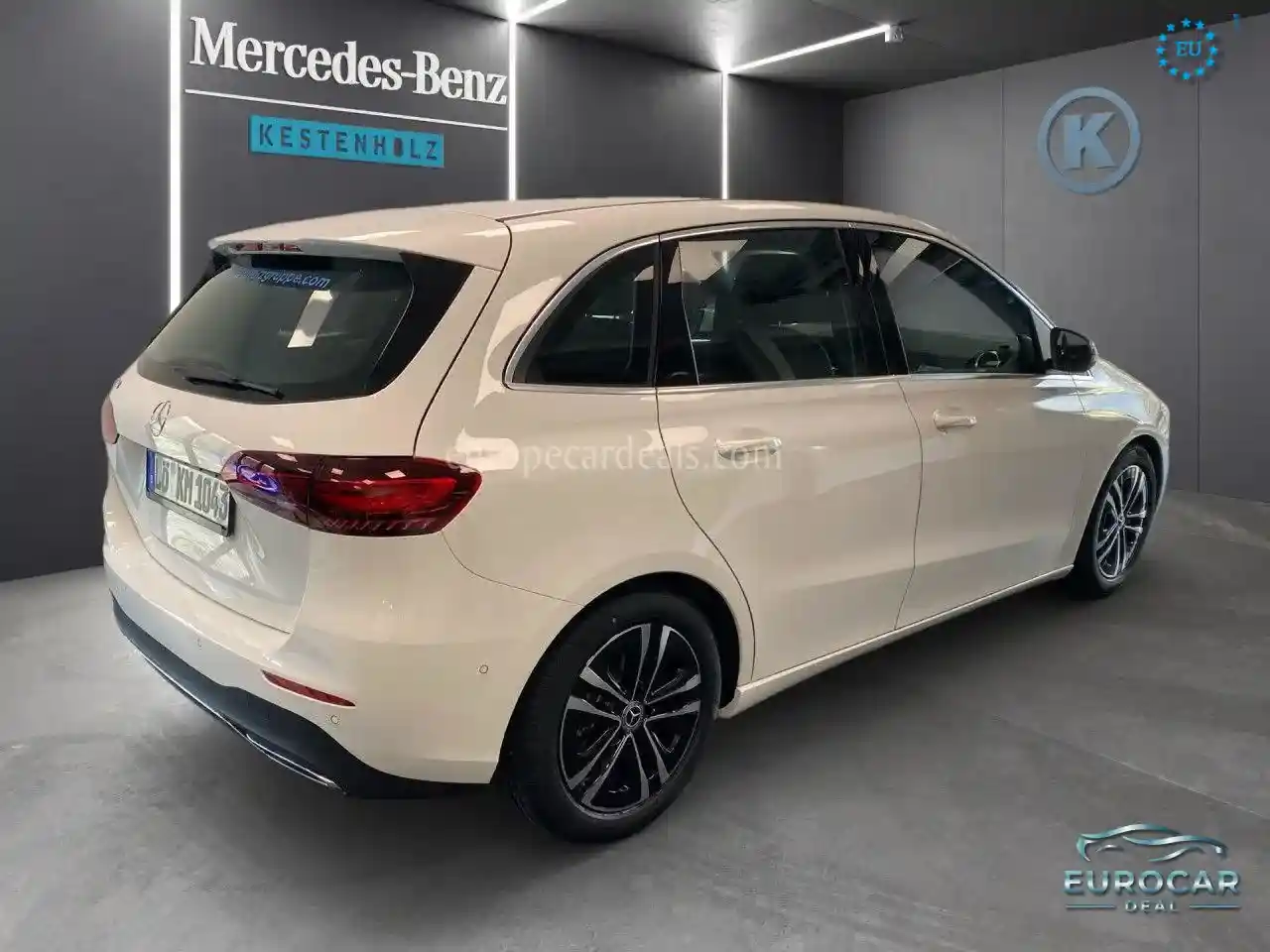 Mercedes-Benz B 180