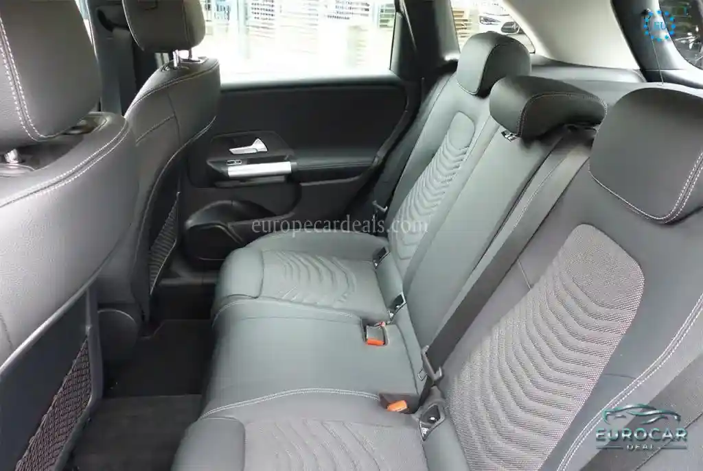 Mercedes-Benz B 180