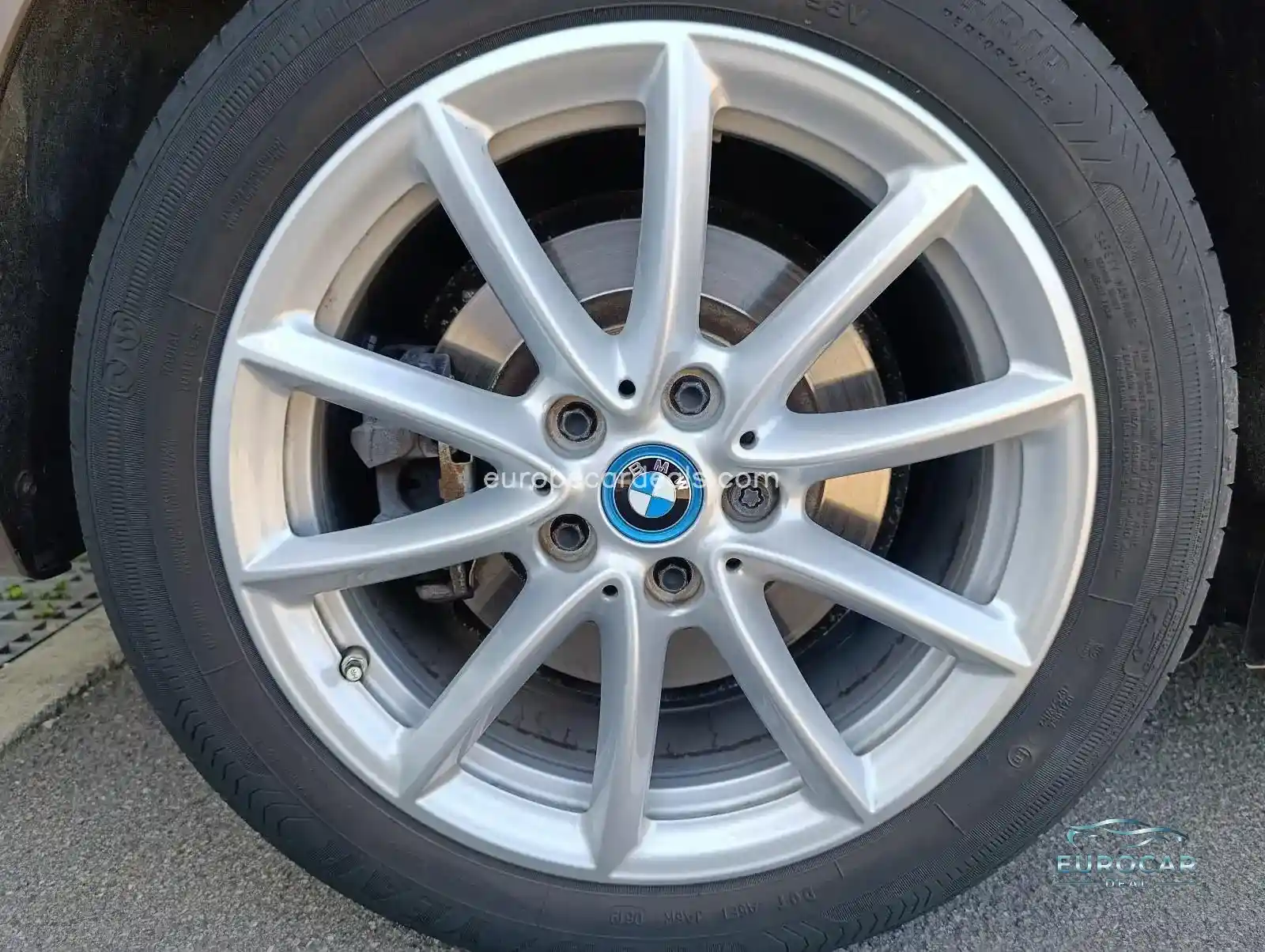 BMW 225