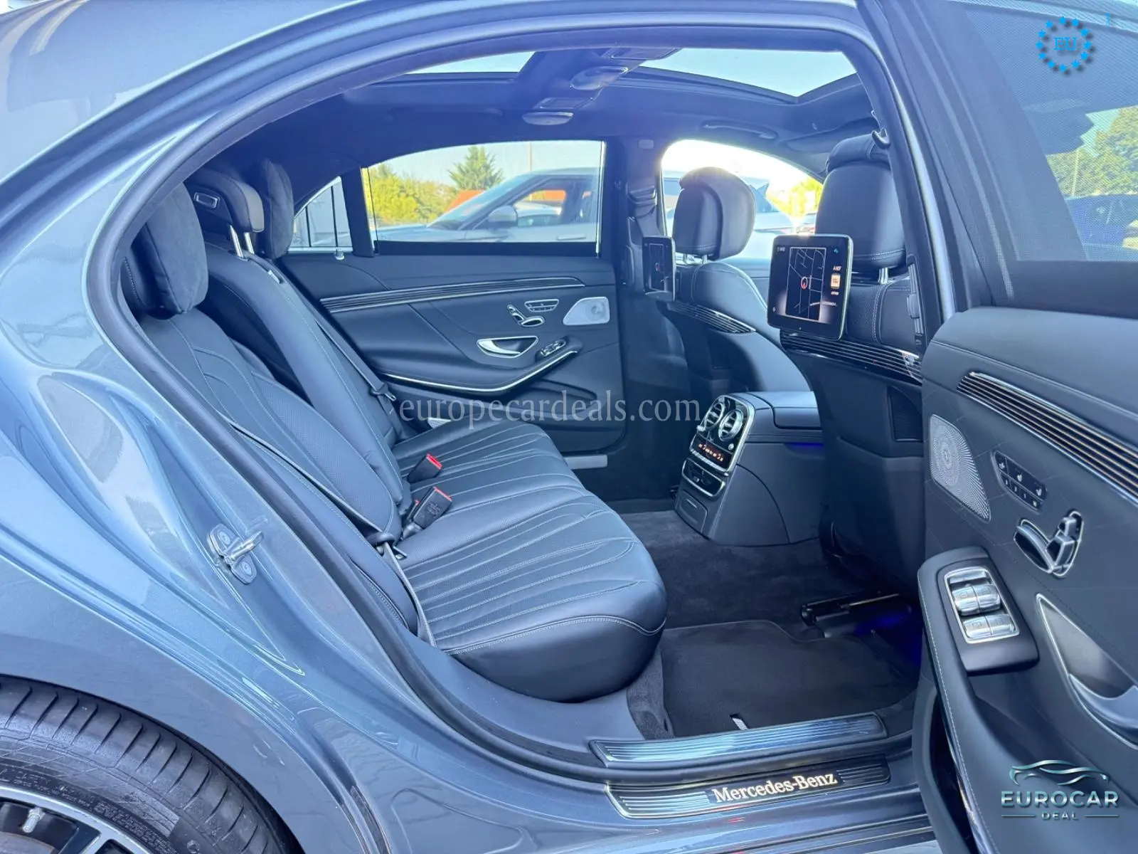 Mercedes-Benz S 560