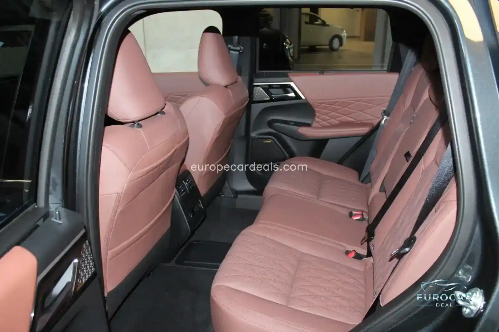 Mitsubishi Plug-in Hybrid Outlander
