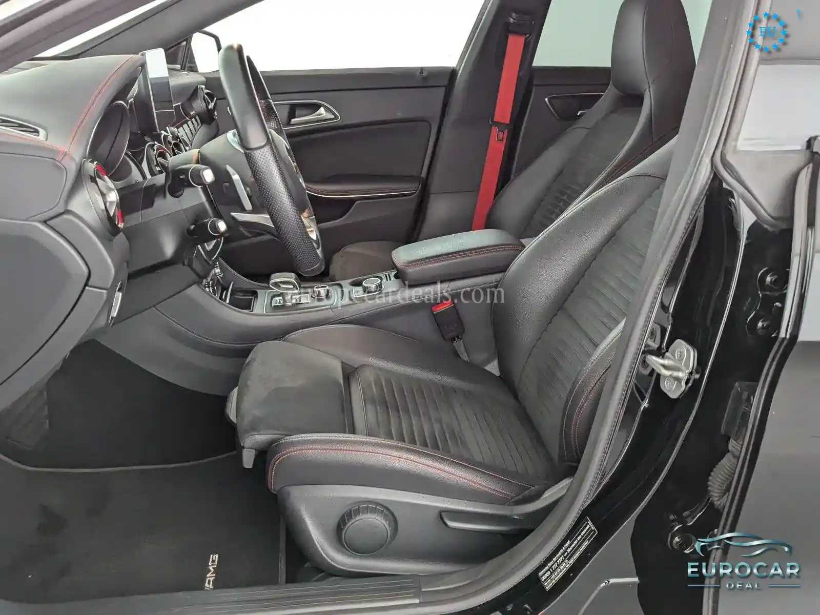 Mercedes-Benz CLA 45 AMG Shooting Brake