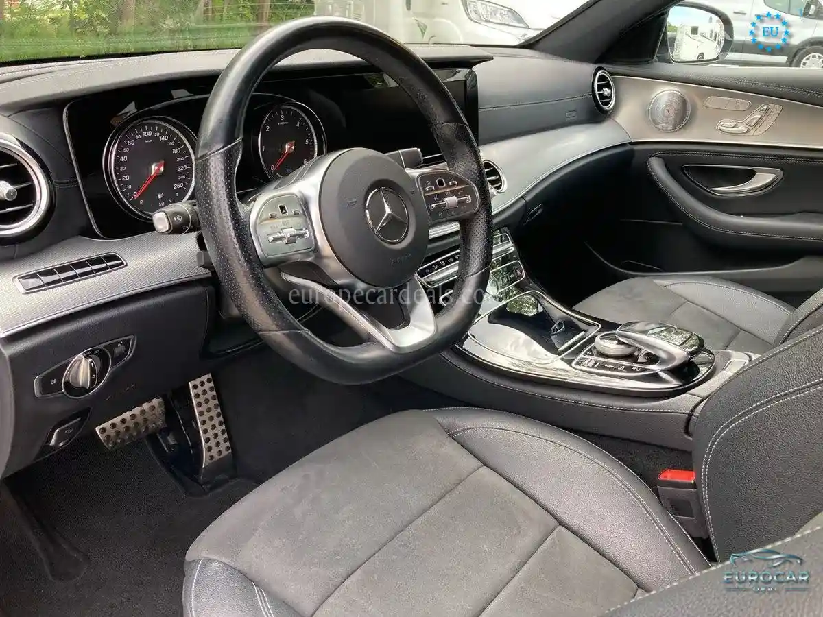 Mercedes-Benz E 300