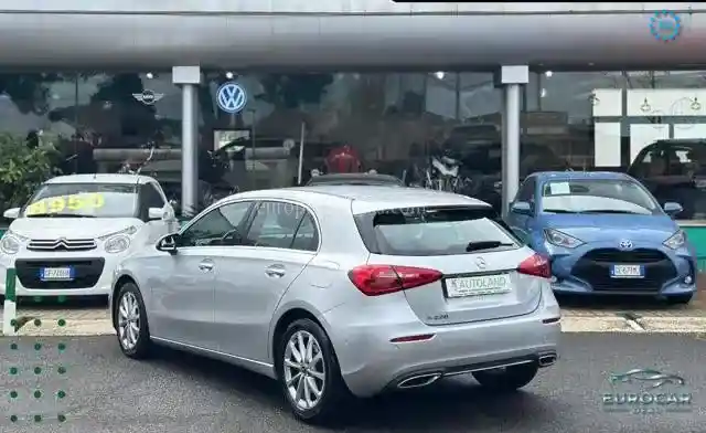Mercedes-Benz A 220