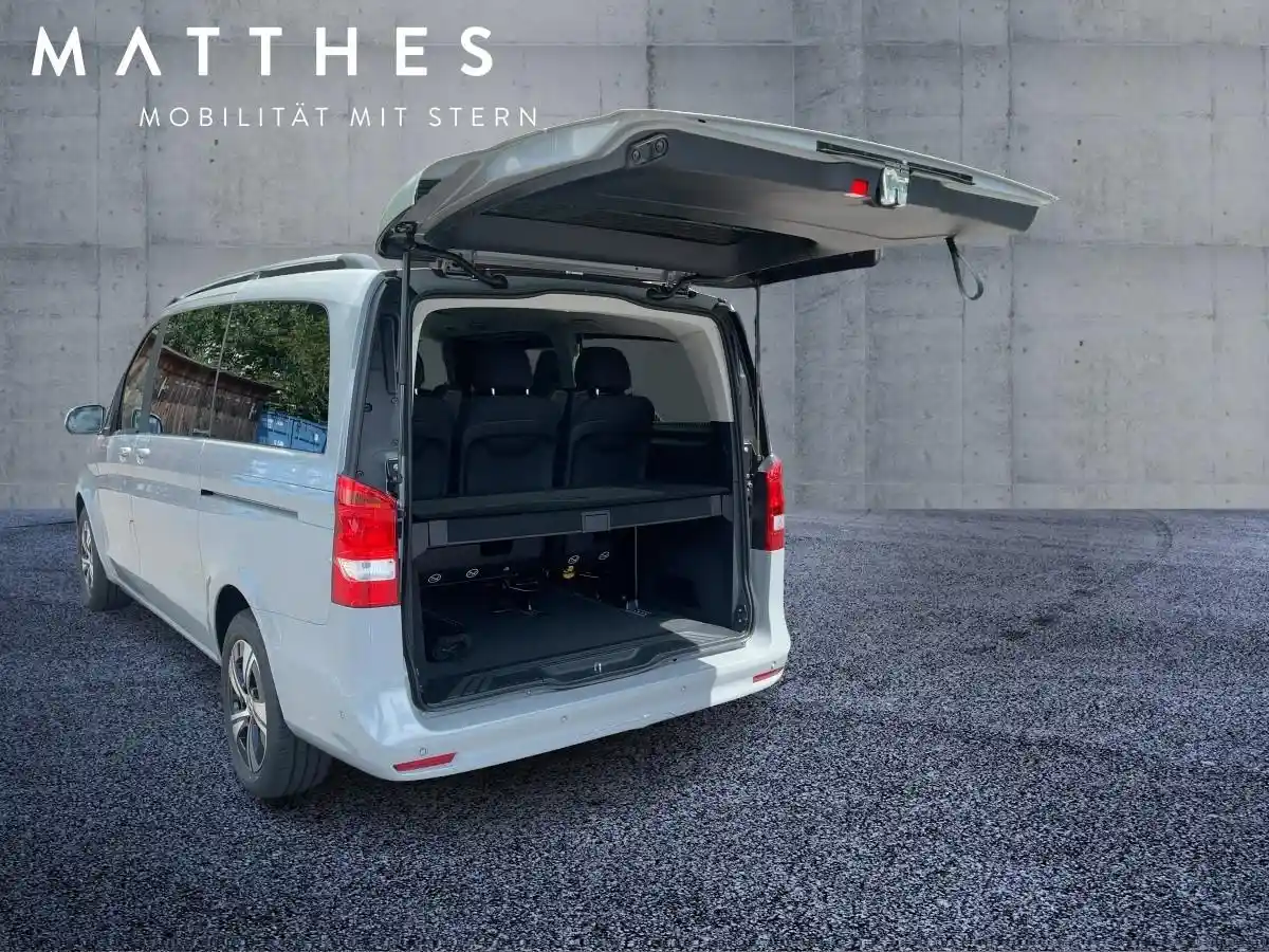 Mercedes-Benz V 250