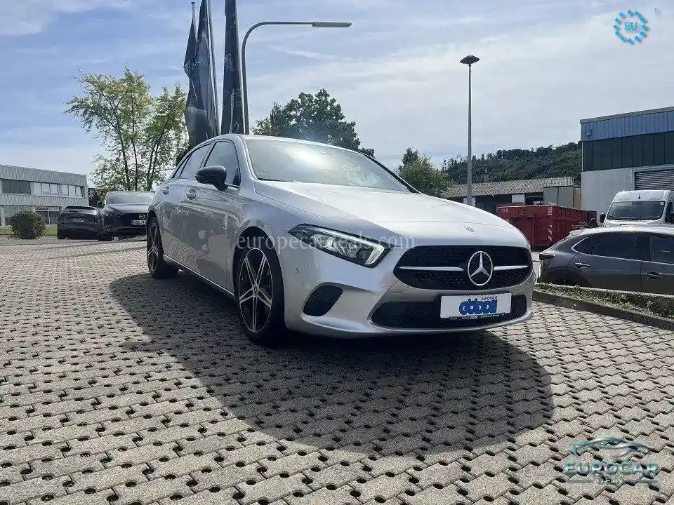 Mercedes-Benz A 180