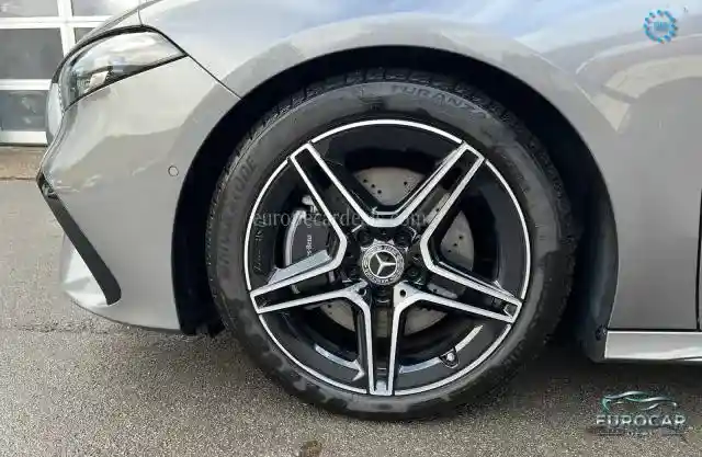 Mercedes-Benz A 220
