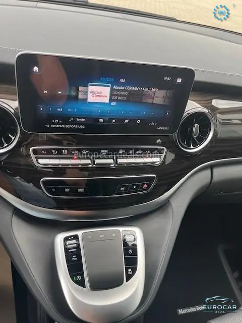 Mercedes-Benz V 220