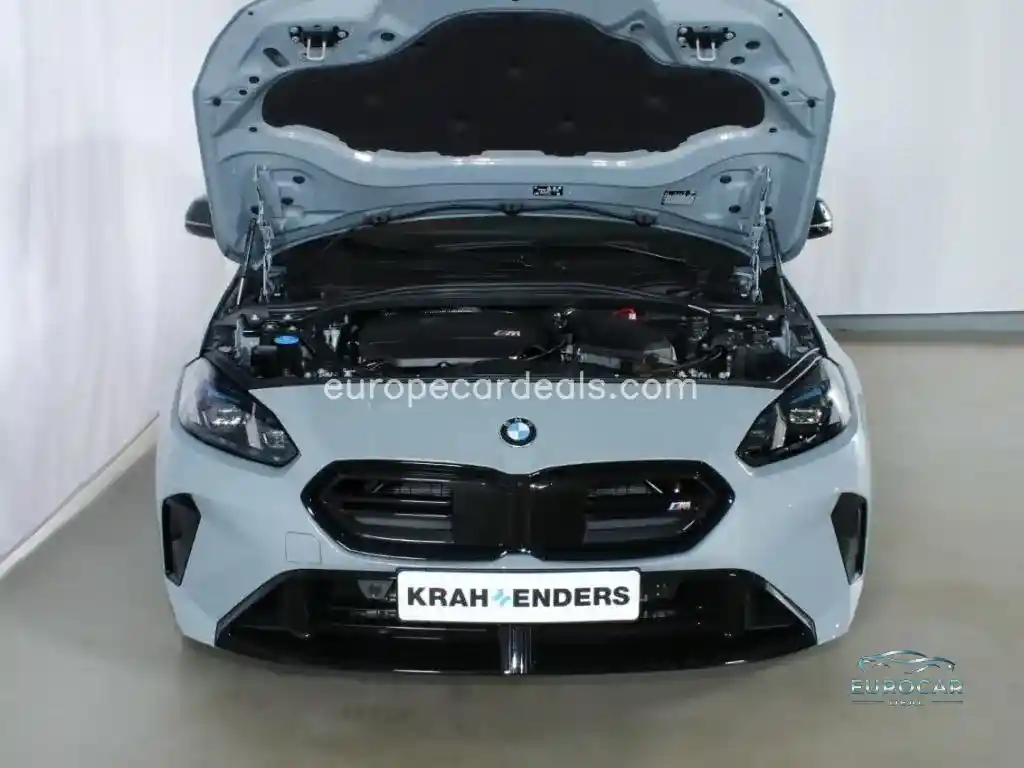 BMW M235