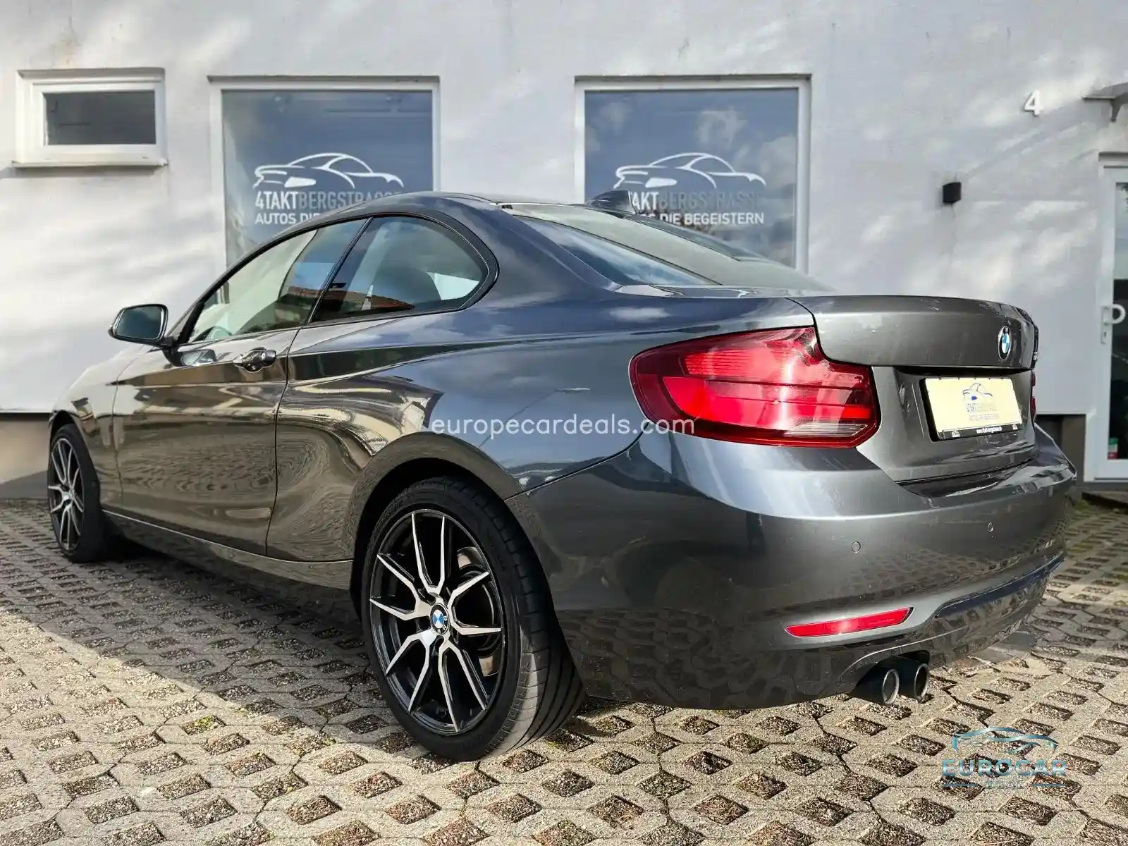 BMW 220