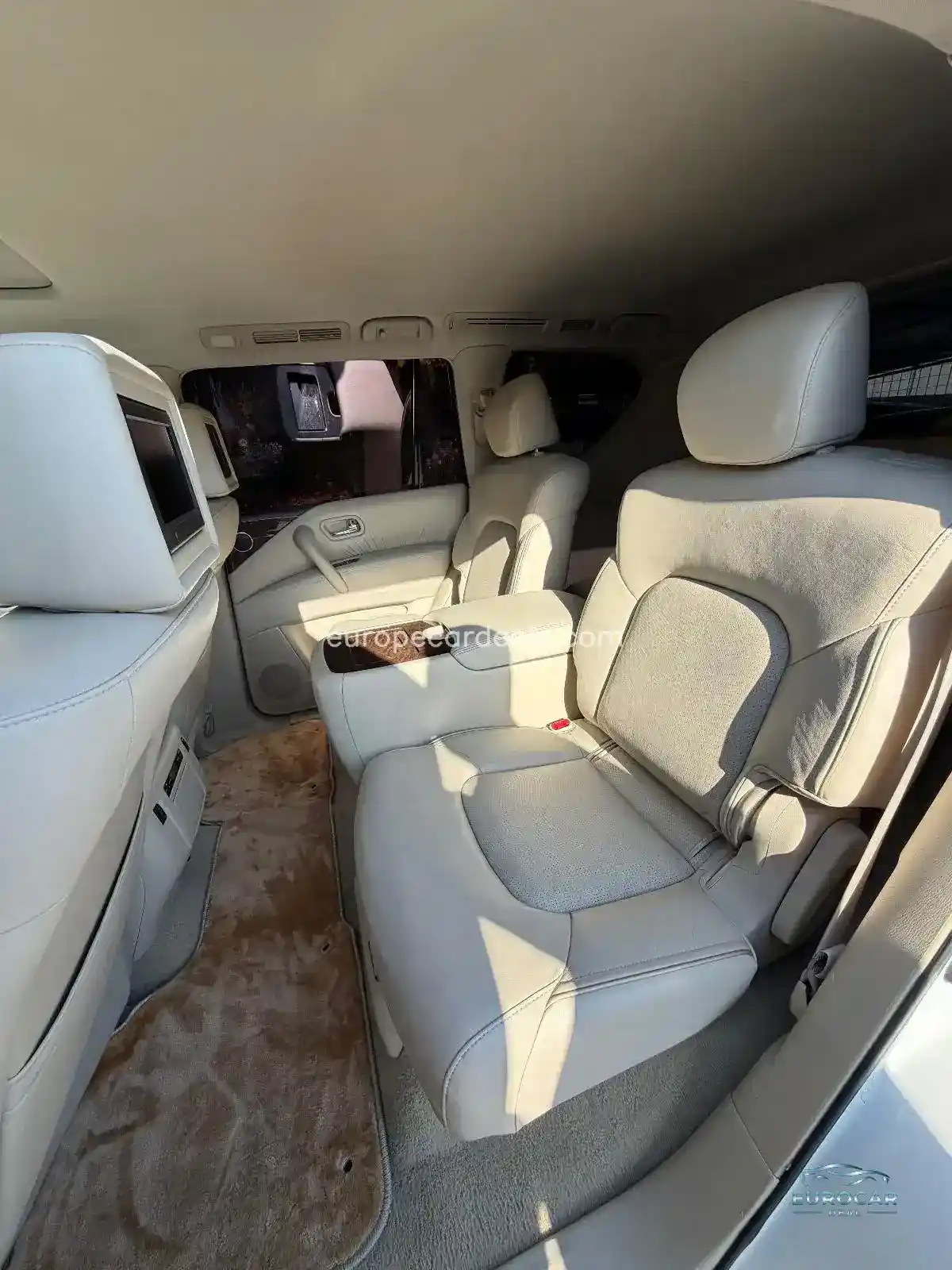 Infiniti QX80