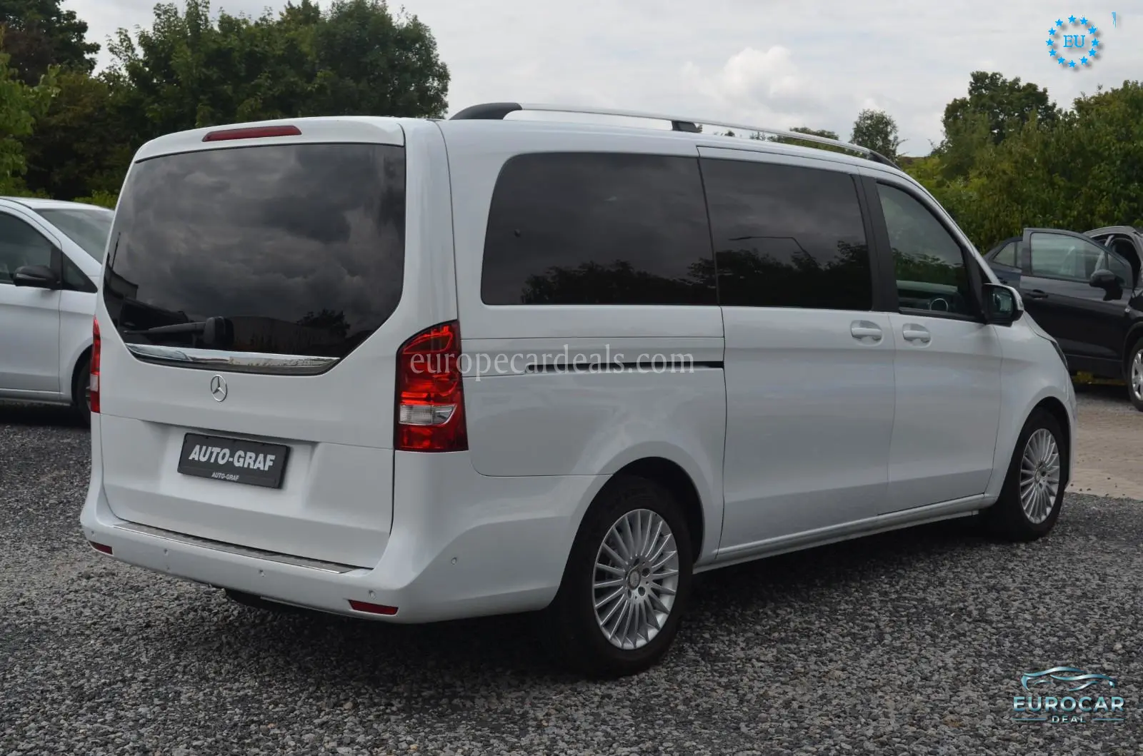 Mercedes-Benz V 220