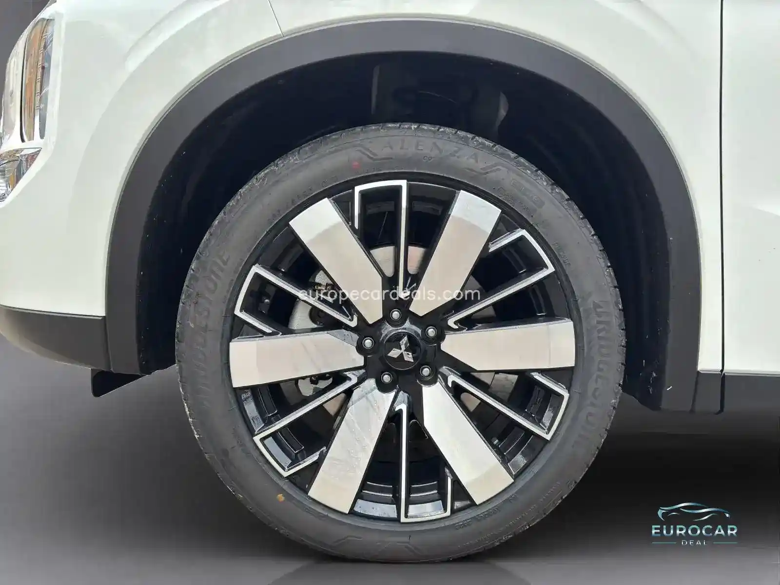Mitsubishi Plug-in Hybrid Outlander