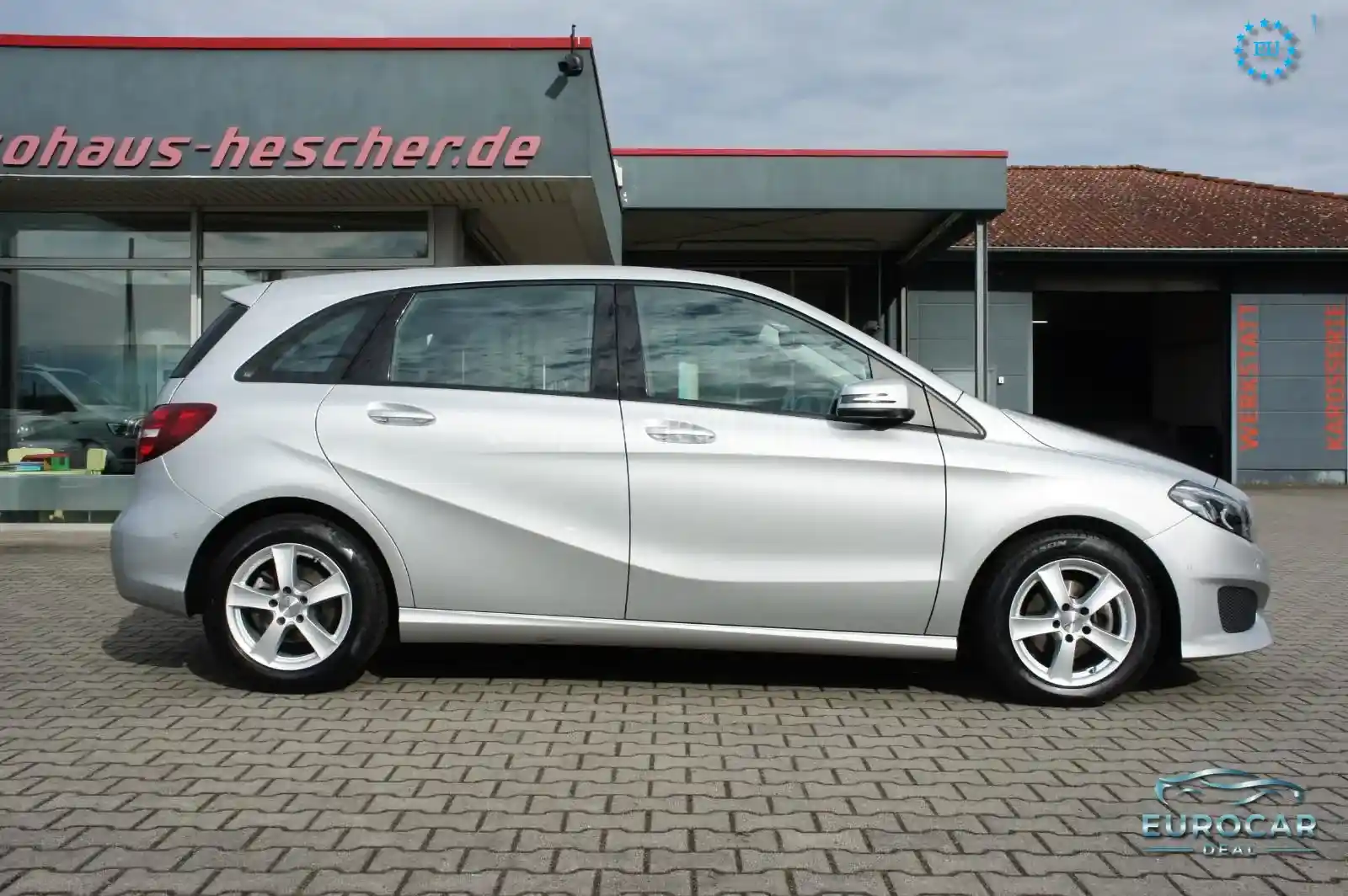 Mercedes-Benz B 180