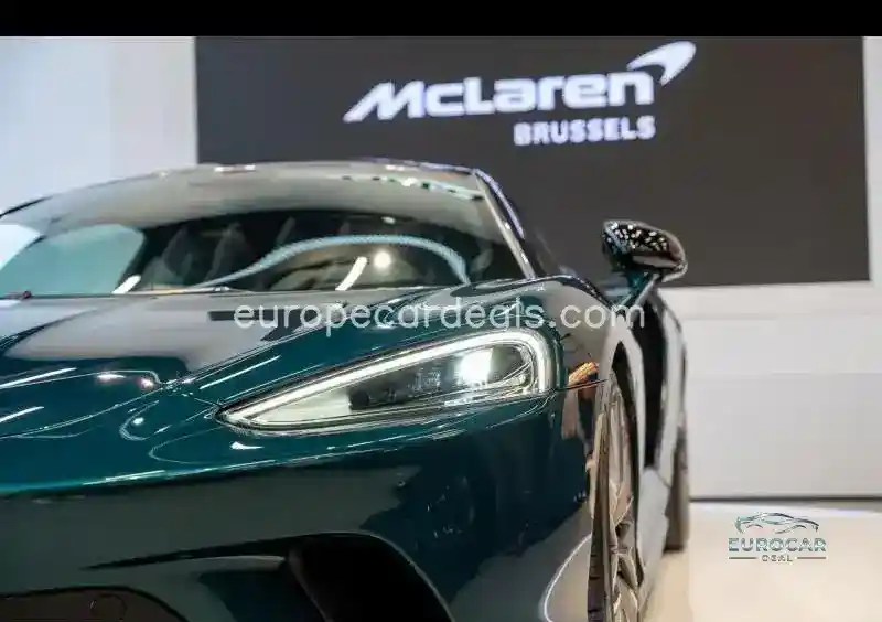 McLaren GT