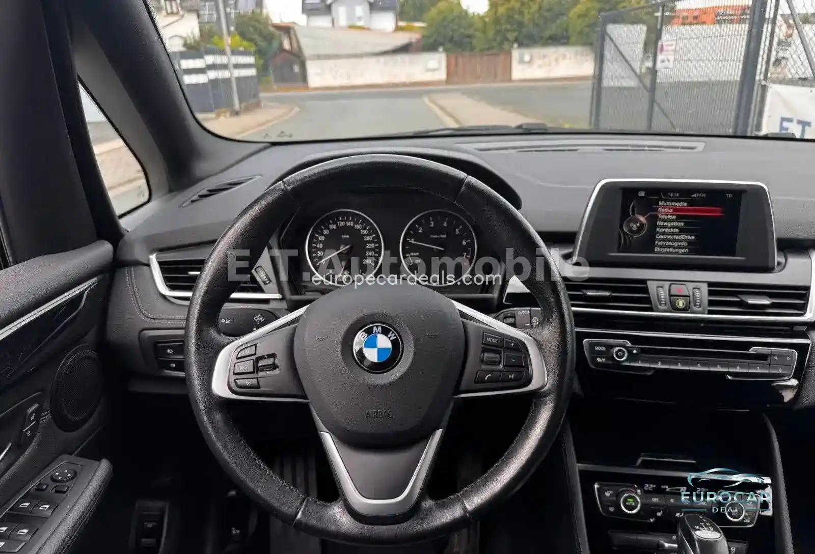 BMW 218