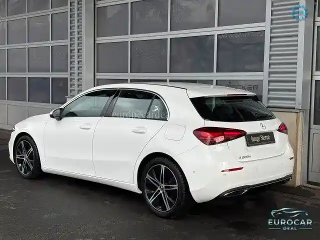 Mercedes-Benz A 200