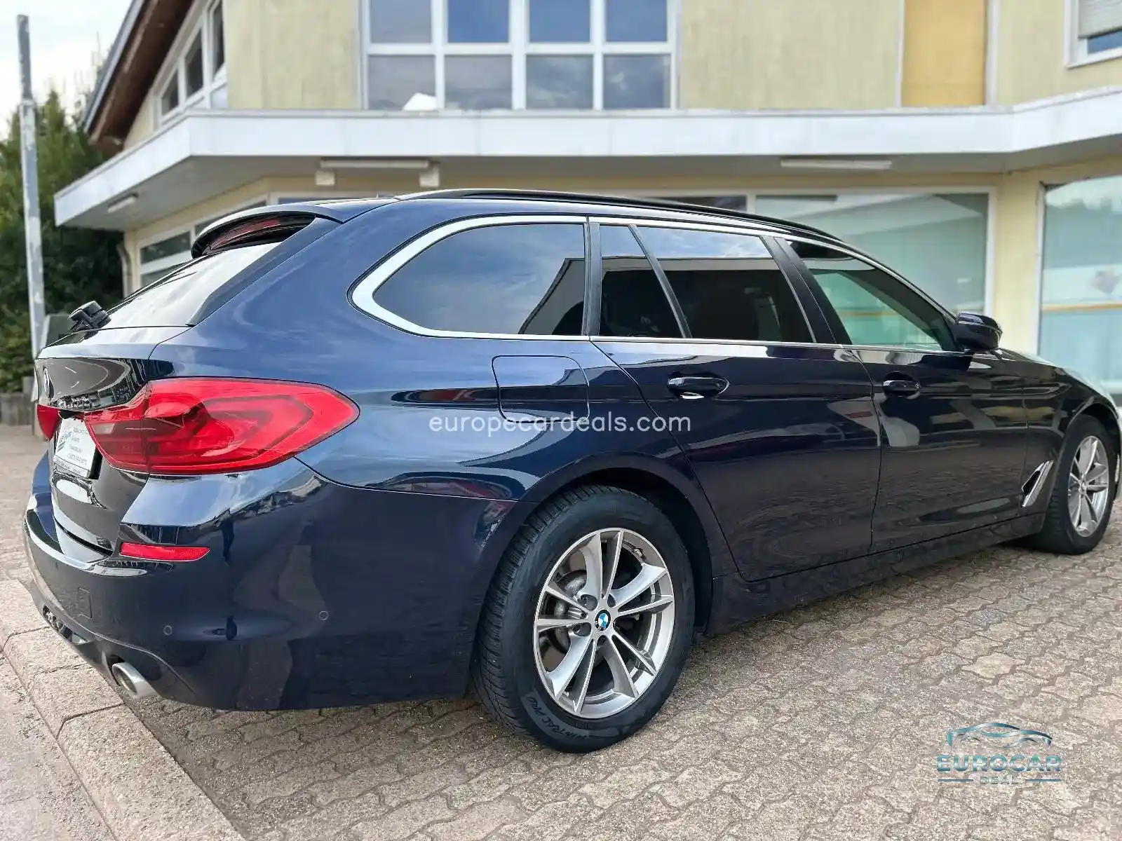 BMW 518
