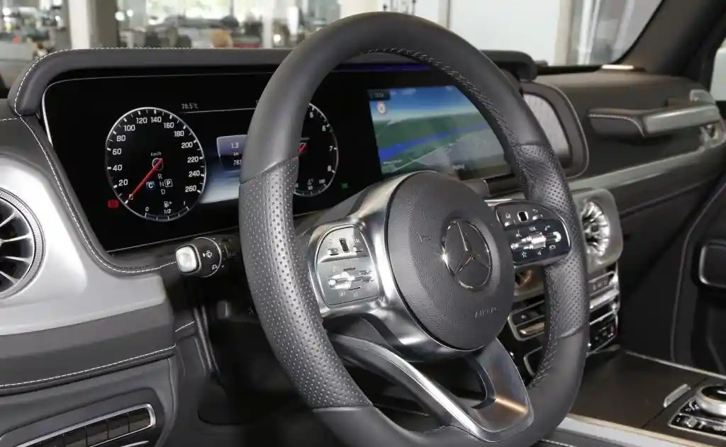 Mercedes-Benz G 500