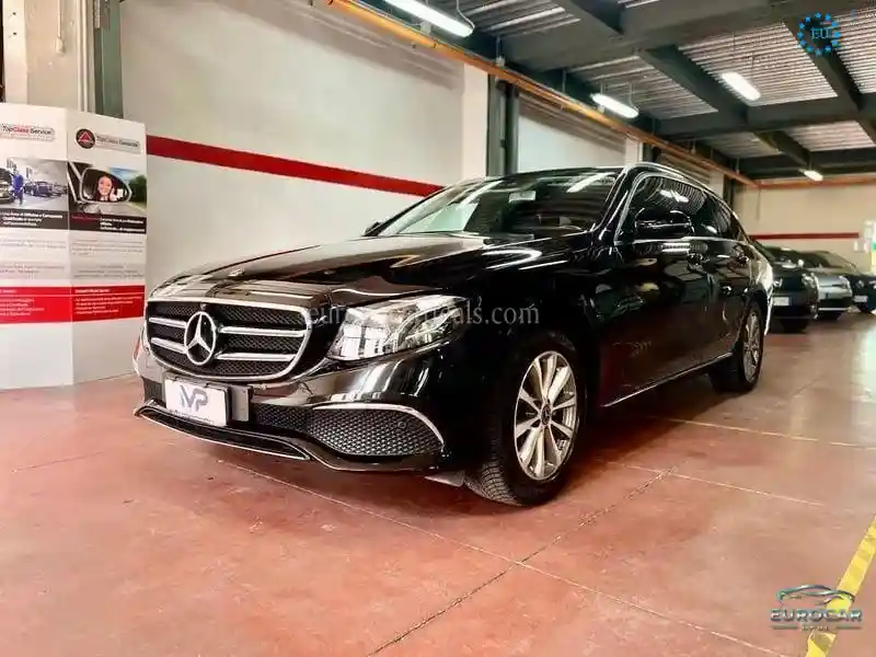 Mercedes-Benz E 220