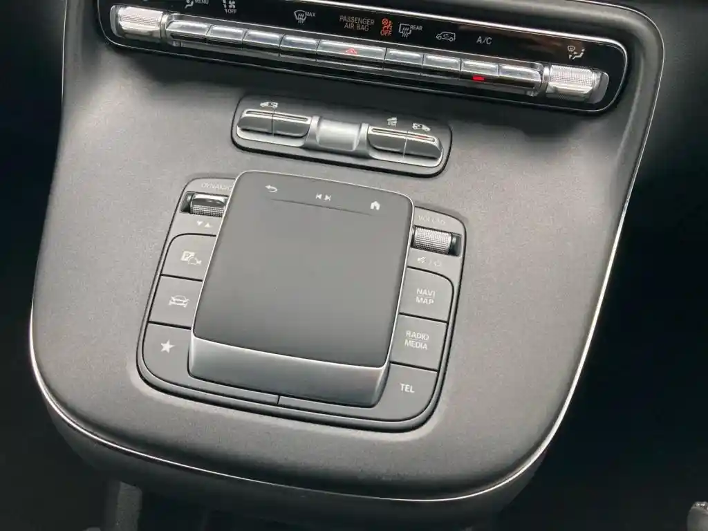 Mercedes-Benz V 250