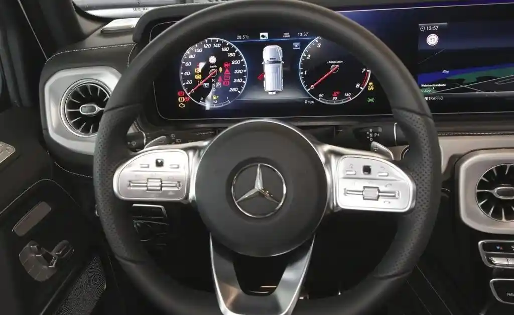 Mercedes-Benz G 500