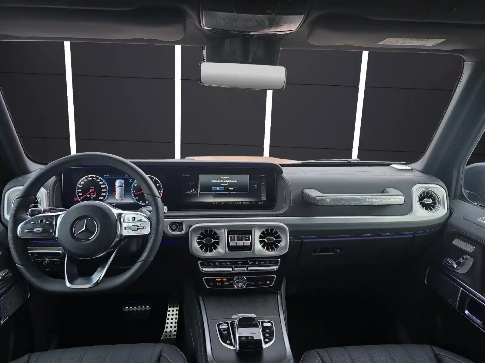 Mercedes-Benz G 500