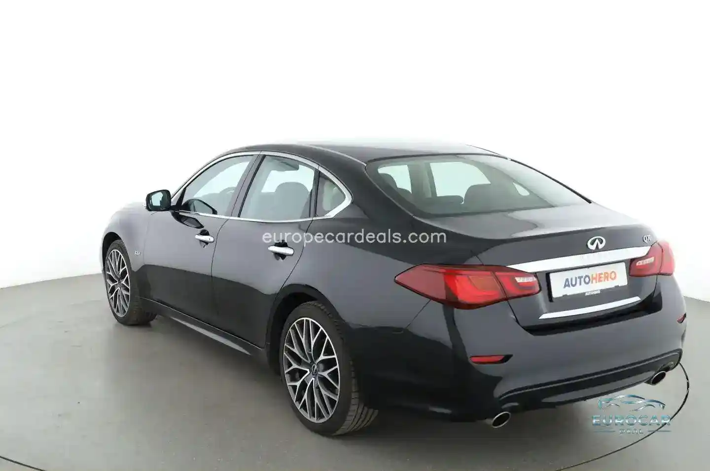 Infiniti Q70