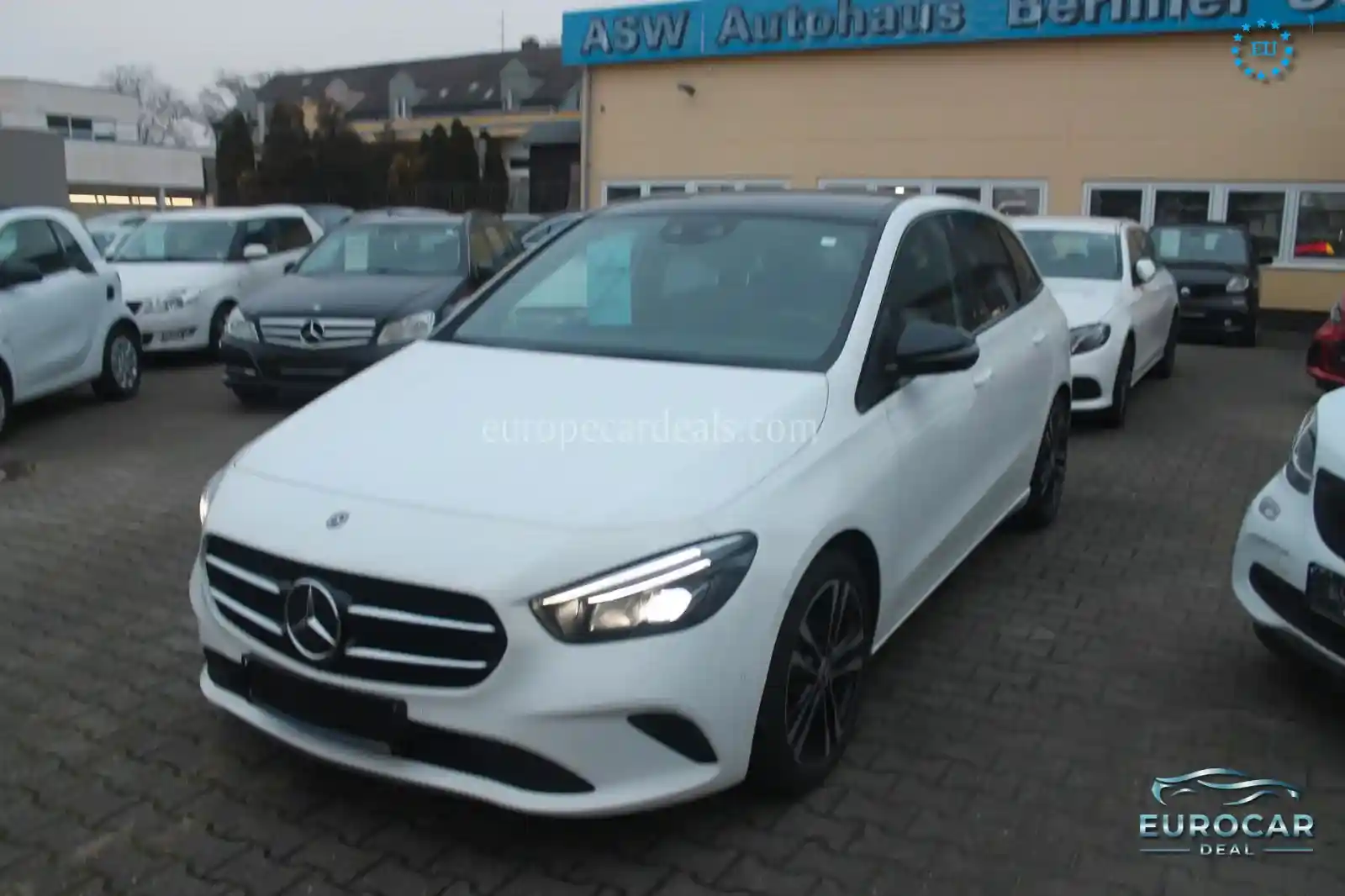 Mercedes-Benz B 180